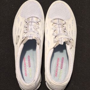 Skechers Women's White Mesh Sneakers